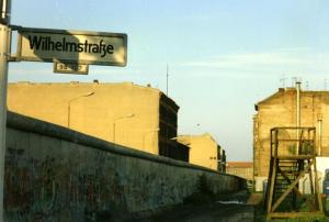Mauer in der Wilhelmstraße